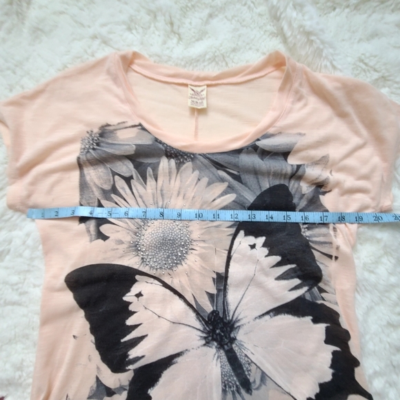 Faded Glory peach cap sleeve butterfly screen print tee w/rhinestone details Med - Picture 7 of 9